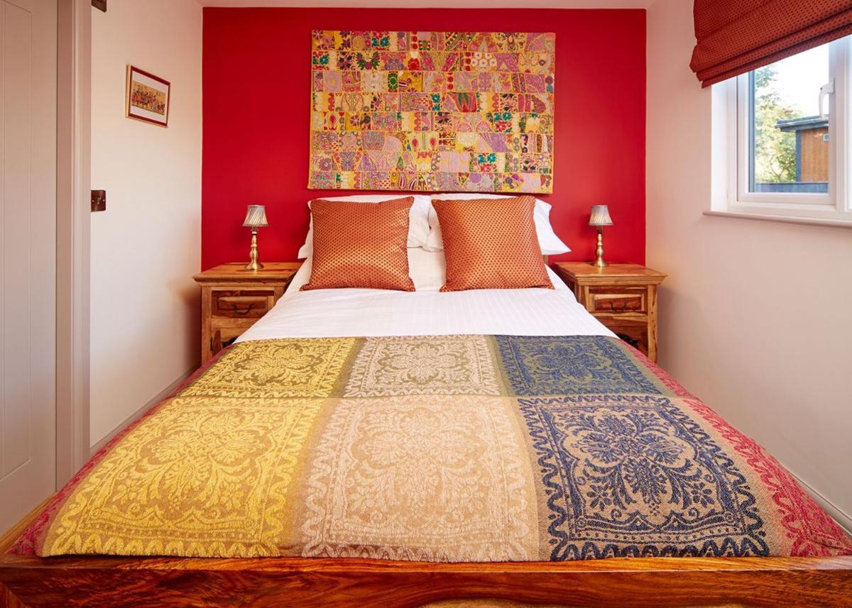 North Star Sanctum Hotel Garton Bagian luar foto