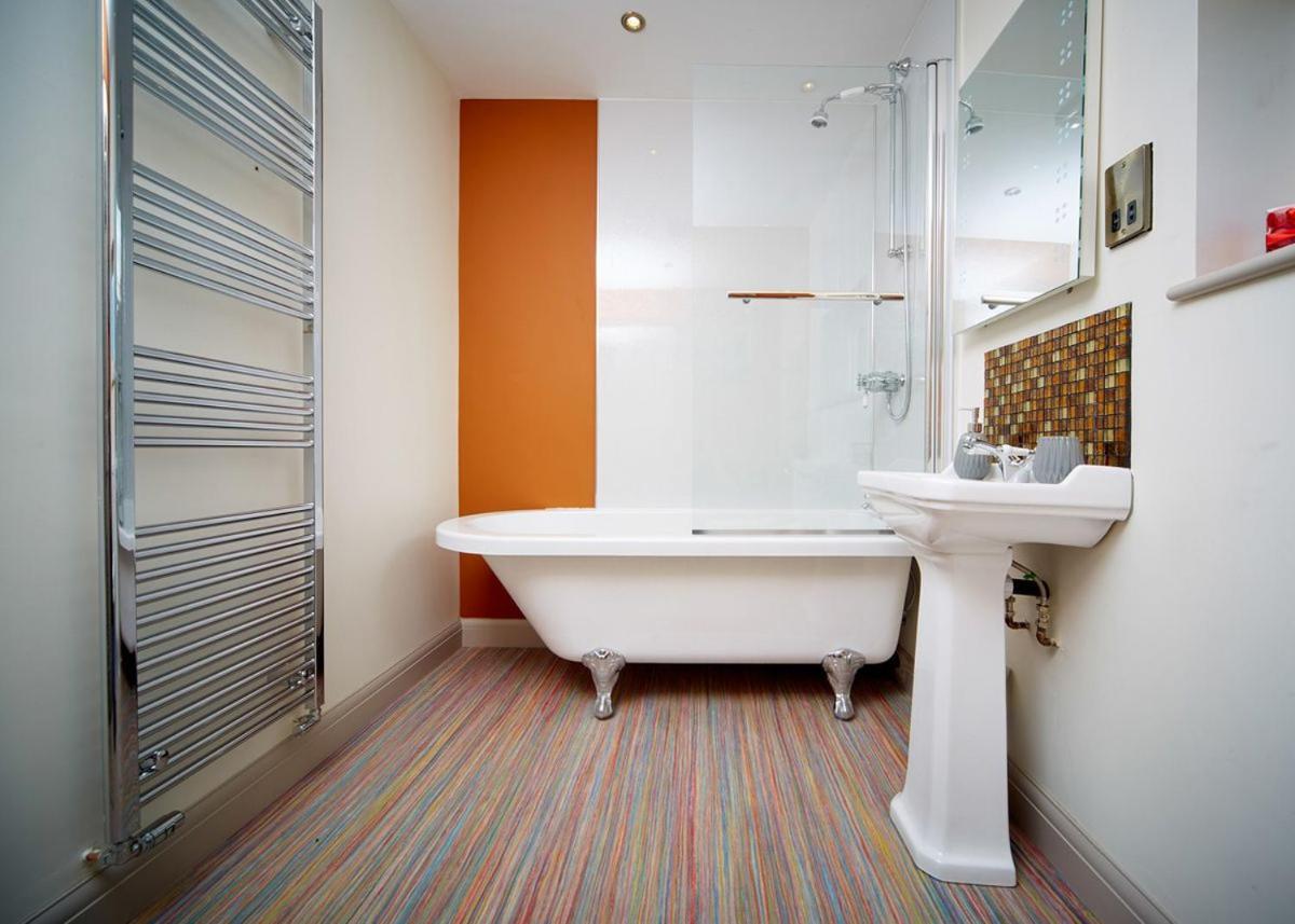 North Star Sanctum Hotel Garton Bagian luar foto
