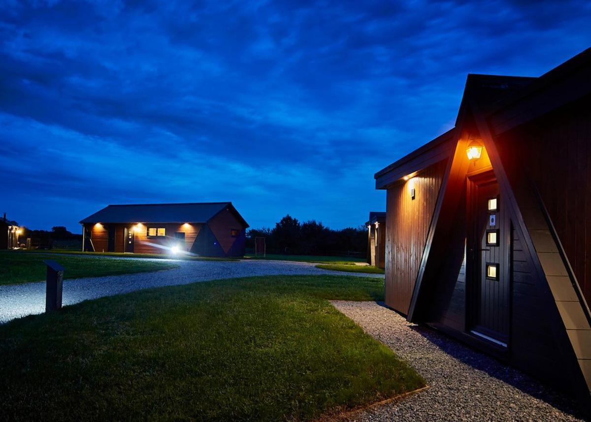 North Star Sanctum Hotel Garton Bagian luar foto