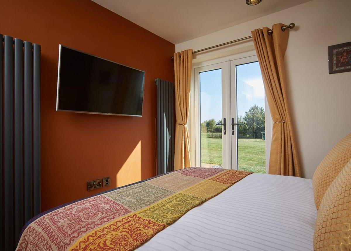North Star Sanctum Hotel Garton Bagian luar foto